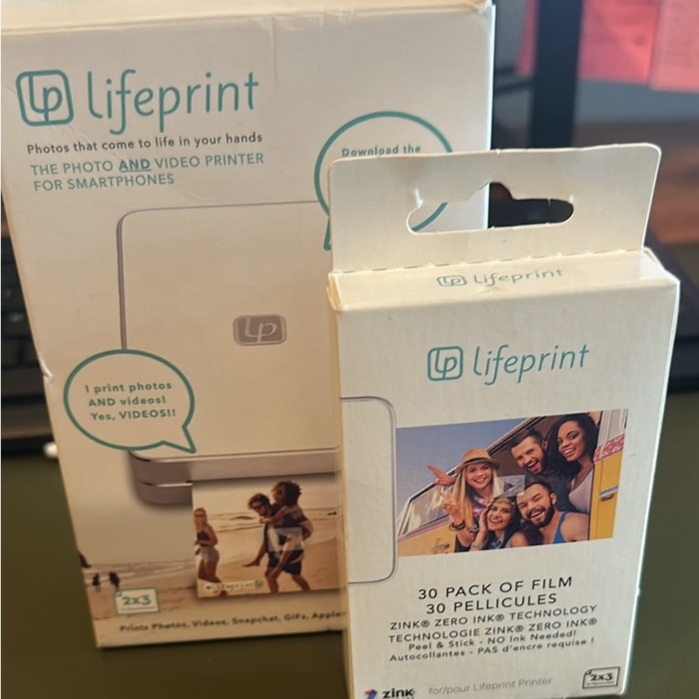 Like NEW Lifeprint Photo and Video Printer 2x3 - White